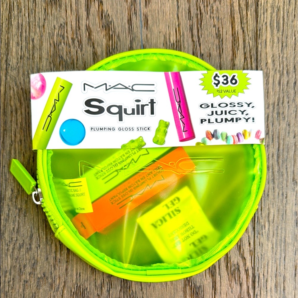 NIB MAC squirt set, brand new, never opened